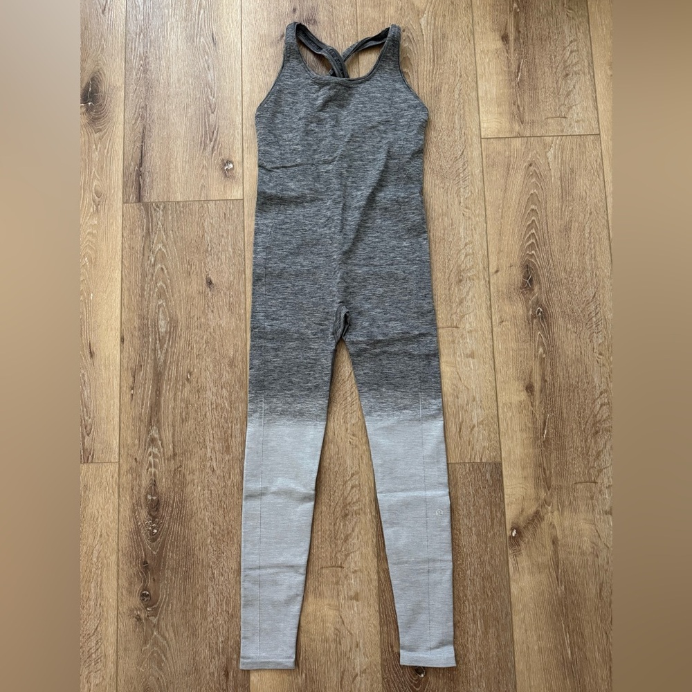 Lululemon Women Cross-Back Bodysuit 25” Size 4